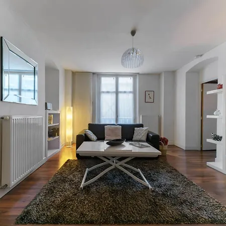 アパート Le Besse - Calme Et Lumineux En Centre