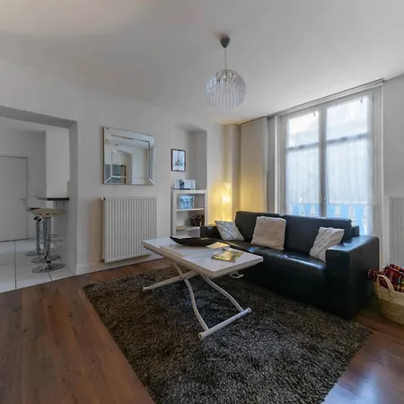 Le Besse - Calme Et Lumineux En Centre Apartmán Vichy