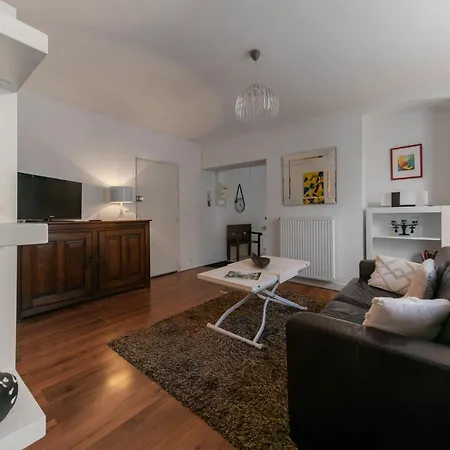 Le Besse - Calme Et Lumineux En Centre Apartmán