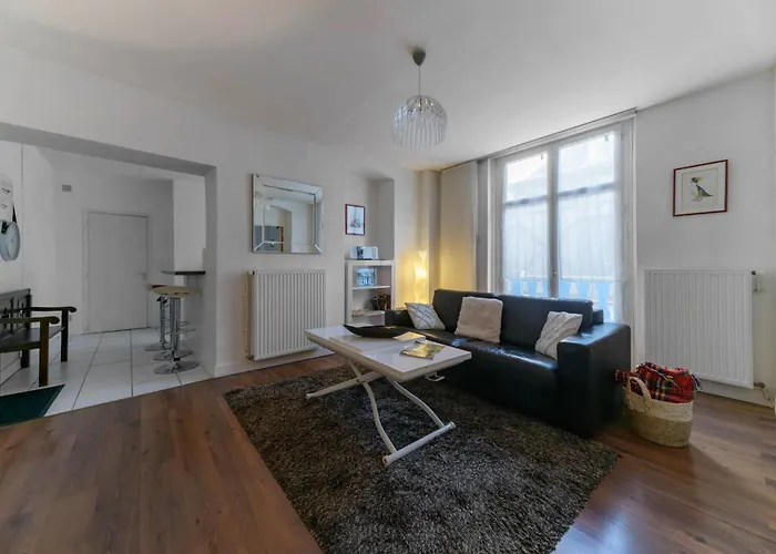 Le Besse - Calme Et Lumineux En Centre Apartmán Vichy