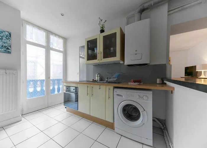 Le Besse - Calme Et Lumineux En Centre *