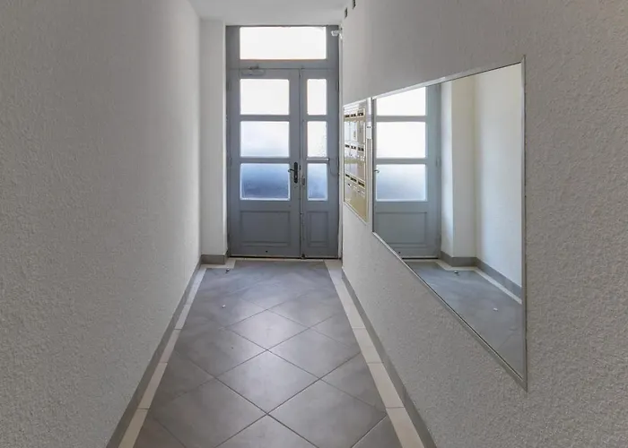 Le Besse - Calme Et Lumineux En Centre Apartmán *